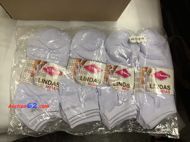 Lot 44-6108a - Amorarma White socks size 35-40 Appears New, A basic inspection has been given to this item. Sold AS-IS. See All Photo's Not Tested Never op...