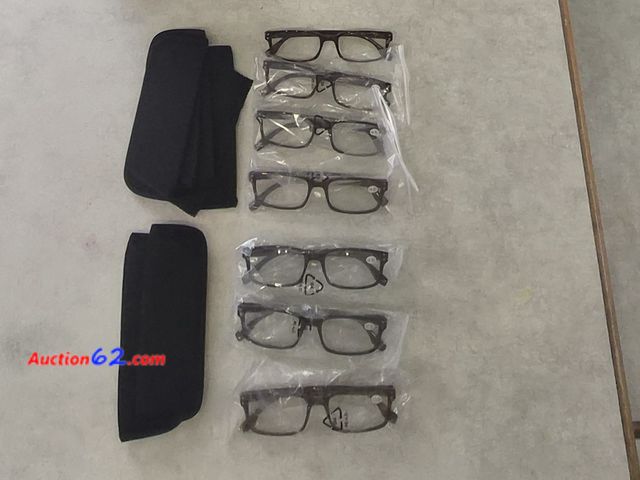 Lot 44-3005j - Lot of 7 New Men's Reading Glasses -  +4.50 Power - All New with Cases - See Pictures for Styles of Glasses Appears New, A basic inspection ...