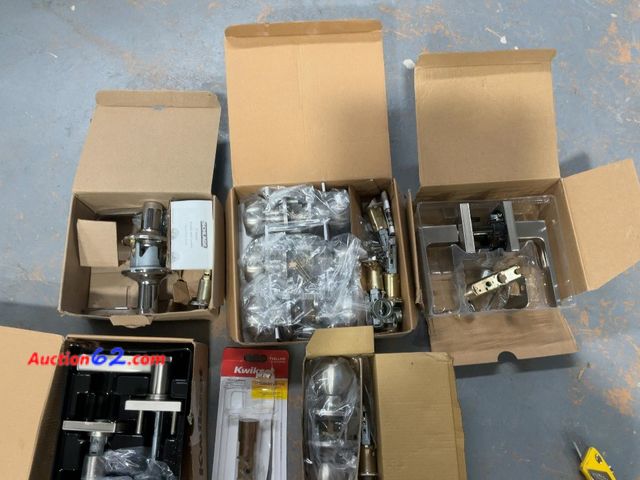 Lot 44-1504p - Kwikset Copper Creek Door Hardware Mix Lot - Handles, Knobs, Locksets, Brushed Nickel Finish E-Commerce Return, A basic inspection has been ...