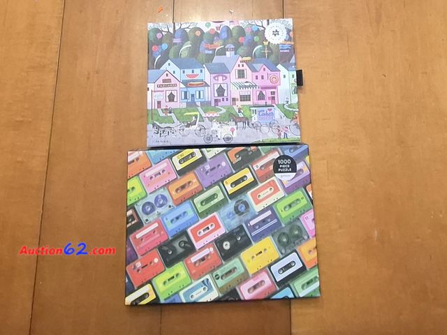 Lot 44-3011f - Lot of 2 Puzzles - Used but in excellent condition - We believe all pieces are there but can not guarantee some might be missing - See Pictu...