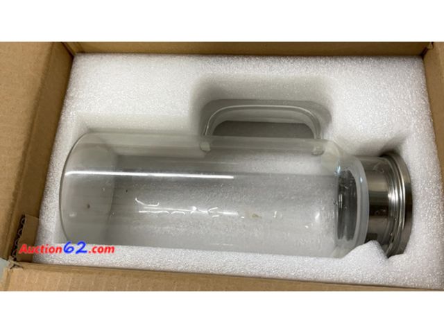 Lot 44-1615e - grinkpeak Glass Pitcher with Lid and Handle, Large Capacity Glass Water Pitcher, Heat Resistant Pitcher for Hot &amp; Cold Brewed Beverages,...
