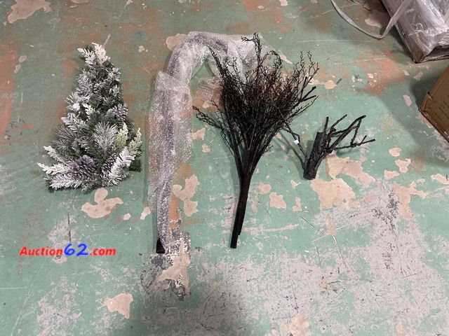 Lot 44-4034e - Fraser Hill Farm Flocked Teardrop, National Tree Company Christmas Decor See All Photo's E-Commerce Return, A basic inspection has been give...