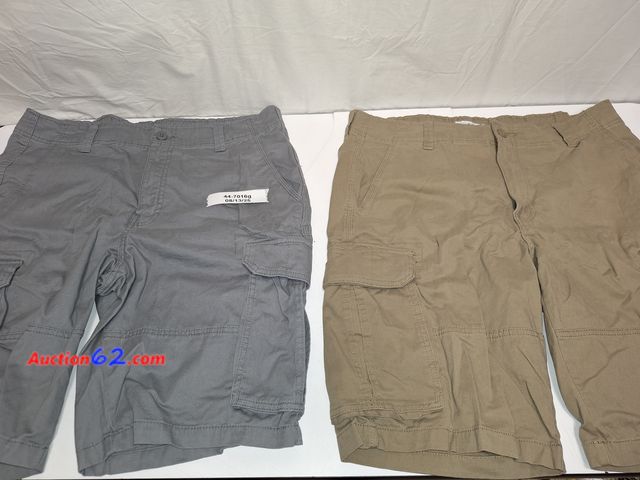 Lot 44-7016g - Lot of (2) Goodfellow shorts, size 36 Appears New, A basic inspection has been given to this item. Sold AS-IS. Stock Photo may not depict tr...