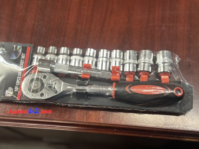 Lot 44-7569b - Kit brand 1/2 in 12 pc metric socket set. NEW See All Photo's Not Tested Never opened, Factory Sealed