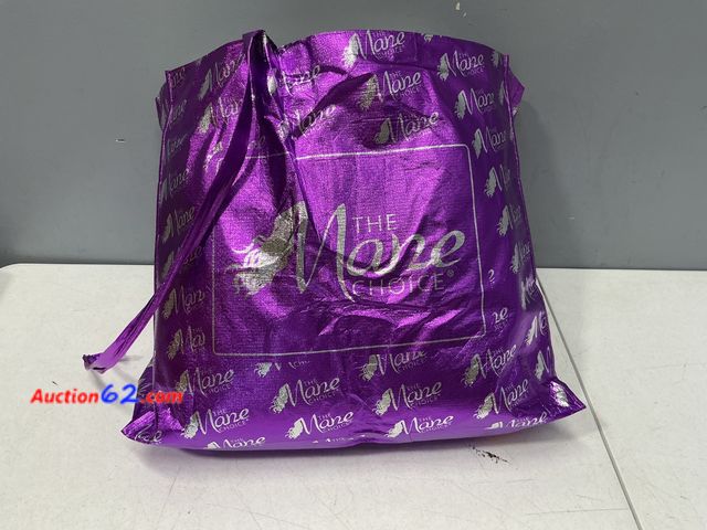 Lot 44-2616m - The Mane Choice Purple Bag with White Comforter and Serfa Pillowcase Not Tested See All Photo's Dirty E-Commerce Return, A basic inspection ...
