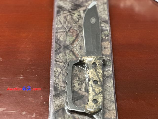 Lot 44-4080f - Mossy Oak Hunting knife with sheath by Kentucky cutlery. 420 stainless steel black stone washed blade.New. See All Photo's Not Tested Never ...