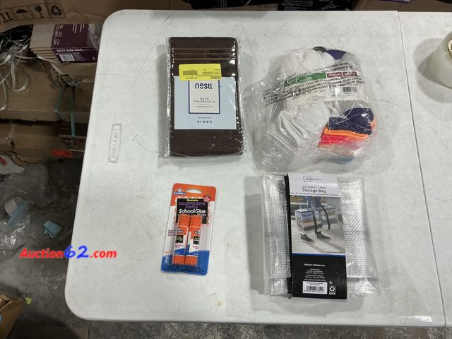 Lot 44-1120p - Mix lot of Miscellaneous Walmart Items Appears New, A basic inspection has been given to this item. Sold AS-IS. See All Photo's Not Tested