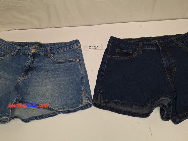 Lot 44-7009g - Lot of (2) Wild Fable blue jean shorts, size 10 Appears New, A basic inspection has been given to this item. Sold AS-IS. Stock Photo may not...