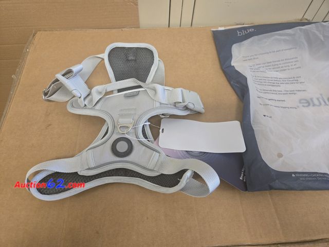 Lot 44-6772b - Dog Harness by Blue. (XL Quakie Silver) Appears New