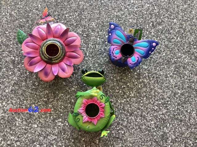 Lot 44-7748j - Lot of (3) metal bird houses.  Appears New, A basic inspection has been given to this item. Sold AS-IS. See All Photo's