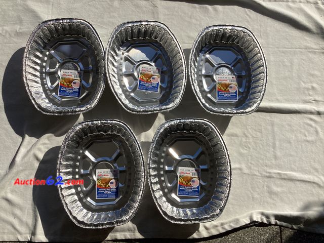 Lot 44-7879P - Lot of (5) Giant Oval Roasting Pans.  Appears New, A basic inspection has been given to this item. Sold AS-IS. See All Photo's