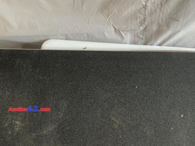 Lot 44-323M - Nuvium Threshold Ramp for Doorways, 15.4 x 32 in Aluminum Wheelchair Ramp See All Photo's E-Commerce Return, A basic inspection has been giv...