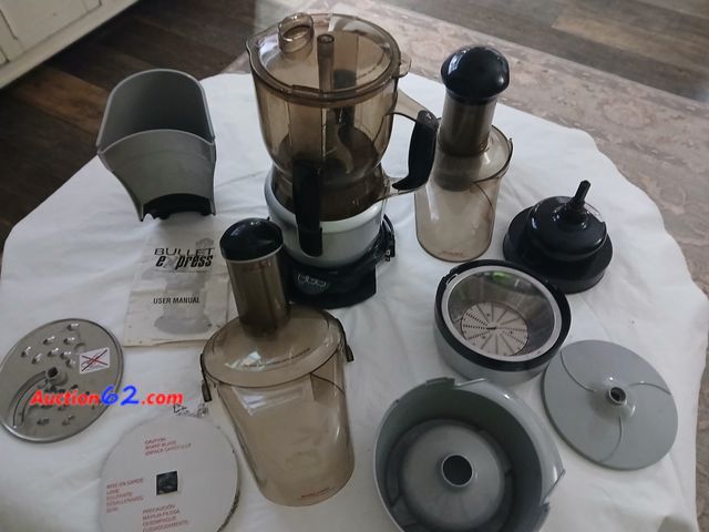 Lot 44-2009w - Used Silver Bullet works with user manual.  Has several pieces.  See all photos. Used See All Photo's Added today