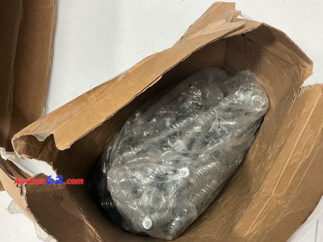 Lot 44-2559a - Pack of Miscellanious Bolts- Unknown Size Appears New, A basic inspection has been given to this item. Sold AS-IS. See All Photo's Not Teste...