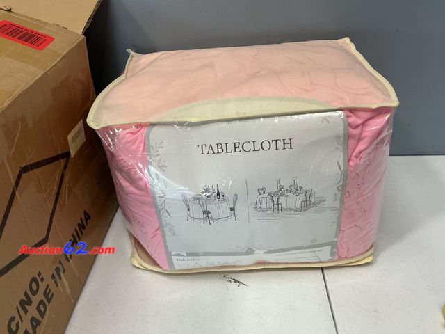 Lot 44-4001e - Pink Tablecloth for Parties and Weddings Appears New, A basic inspection has been given to this item. Sold AS-IS. Not Tested See All Photo's