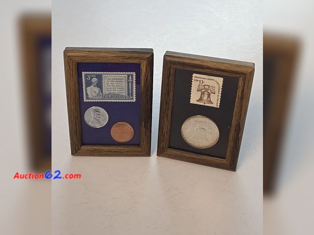 Lot 44-8387w - LOT OF THREE COINS AND 2 STAMPS IN DISPLAY FRAMES! CONTAINS ONE (1) 90% SILVER FRANKLING HALF DOLLAR, ONE MINT STATE LINCOLN WHEAT CENT, AND...