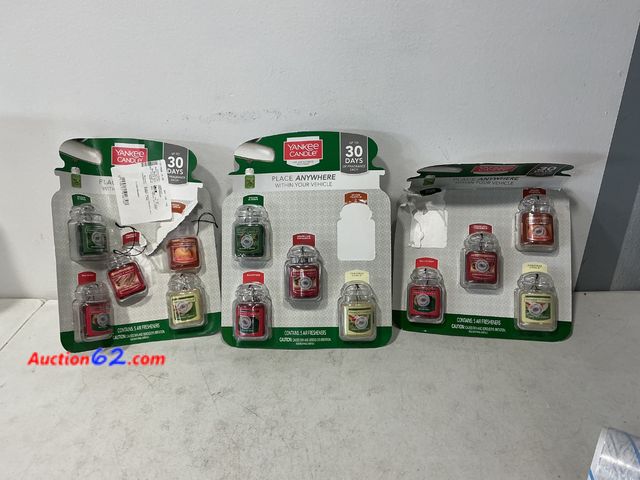 Lot 44-555j - Yankee Candle Car Jar Ultimate Air Fresheners Lot of 3 See All Photo's Not Tested E-Commerce Return, A basic inspection has been given to th...