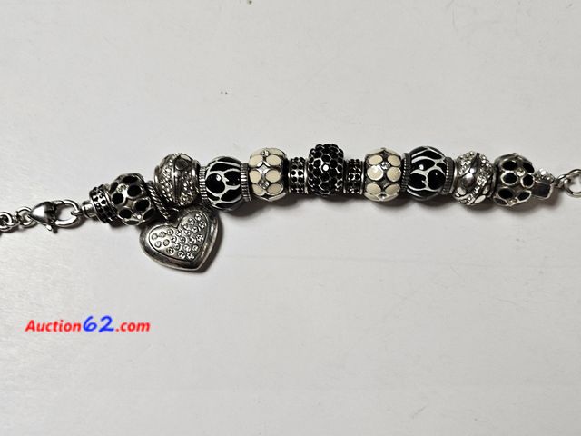 Lot 44-8347j - BRIGHTON BRACELET! THESE BRACELETS ARE SIMILAR TO TIFFANY BRACELETS IN STYLE AND VALUE. THE SOPHISTICATED BUYER SHOULD KNOW THAT THIS PARTIC...