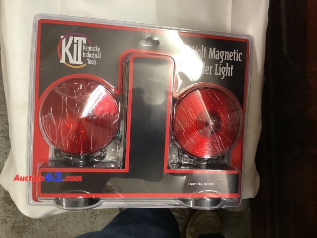 Lot 44-6047w - 12 Volt Magnetic Trailer Lights, Kentucky Industrial Tools. New. Waterproof. See All Photo's Not Tested Never opened, Factory Sealed