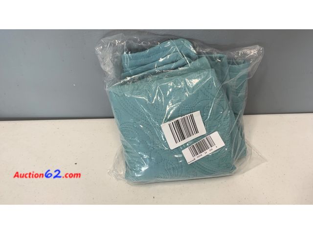 Lot 44-2593w - Quilted Teal Fabric Item in Packaging Appears New, A basic inspection has been given to this item. Sold AS-IS. Not Tested See All Photo's