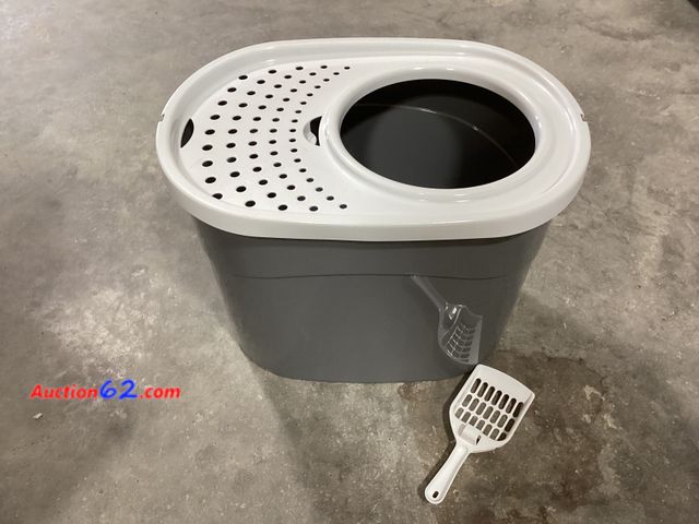 Lot 44-176b - Cat Litter With Scooper  2. E-Commerce Return, A basic inspection has been given to this item. Sold AS-IS.