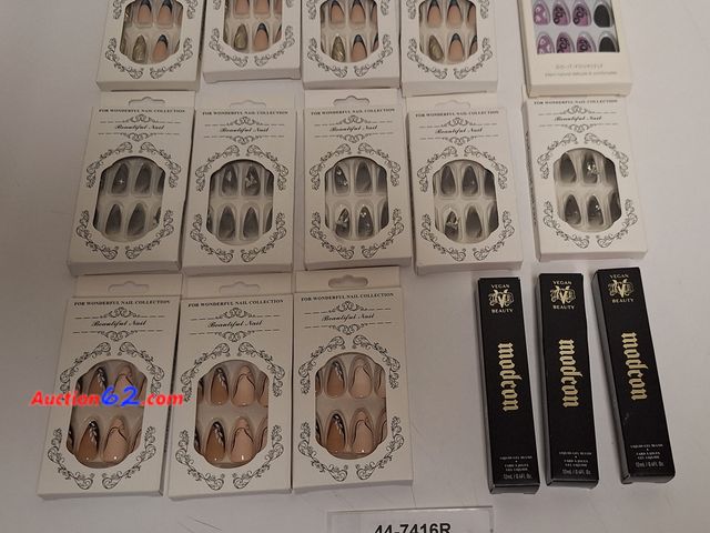 Lot 44-7416r - Lot of (16) Miscellaneous makeup items  E-Commerce Return, A basic inspection has been given to this item. Sold AS-IS.