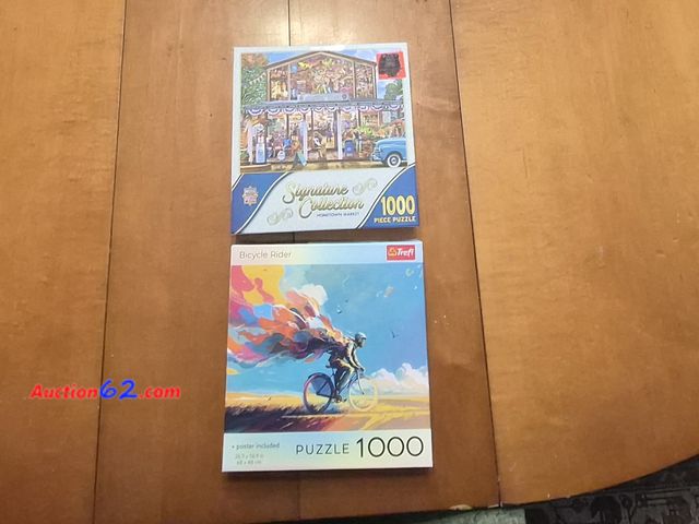 Lot 44-3015f - Lot of 2 Puzzles - Used but in excellent condition - We believe all pieces are there but can not guarantee some might be missing - See Pictu...