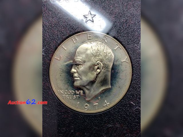 Lot 44-8305g - 1974-S EISENHOWER 40% SILVER PROOF DOLLAR. KNOWN AS THE "BROWN IKE." COMES IN ORIGINAL US MINT LENS AND BOX.-NT