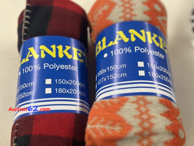 Lot 44-7580t - Lot of 2 100% polyester blankets. 127x152cm. NEW. See All Photo's Not Tested Never opened, Factory Sealed