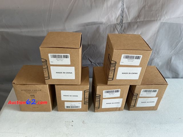 Lot 44-9017 - Lot of 6 Scented Candles "To My Wife" "I Love You" with Wooden Lids Appears New, A basic inspection has been given to this item. Sold AS-IS....