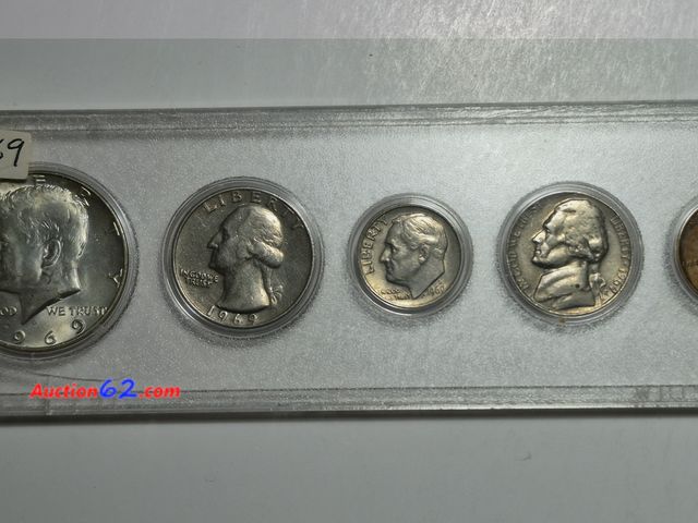 Lot 44-8326J - 1969 YEAR SET WITH 40% SILVER KENNEDY HALF DOLLAR, WASHINGTON QUARTER, ROOSEVELT DIME, JEFFERSON NICKEL AND LINCOLN MEMORIAL CENT. BRILLIANT...