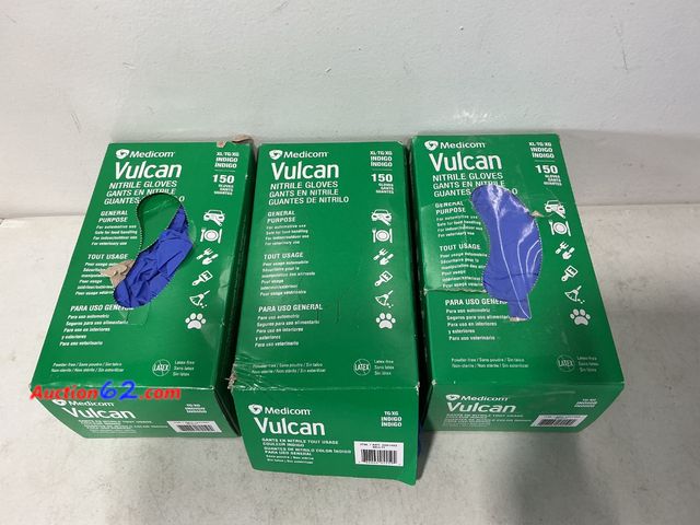 Lot 44-543j - MEDICOM VULCAN NITRILE GLOVES, 150 COUNT X-Large See All Photo's Not Tested E-Commerce Return, A basic inspection has been given to this ite...