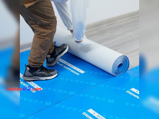 Lot 44-467o - $75.04 Retail price - 39" x 100'Heavy-Duty Temporary Floor Protection Roll Construction &amp; Renovation for Tile Protectors for Hardwood Fl...