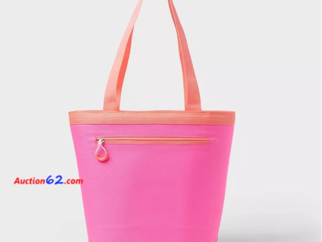 Lot 44-1621w - Sun Squad 12 Cans/13.9qt Soft Sided Tote Cooler - Pink Appears New, A basic inspection has been given to this item. Sold AS-IS. Not Tested S...