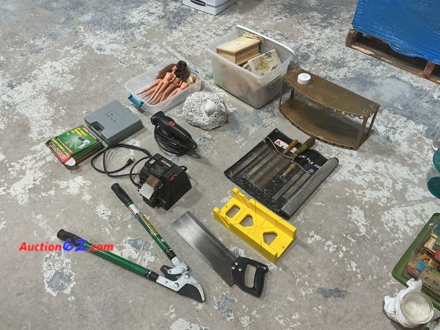 Lot 44-840f - Mix lot of Miscellaneous items  E-Commerce Return, A basic inspection has been given to this item. Sold AS-IS. See All Photo's Not Tested