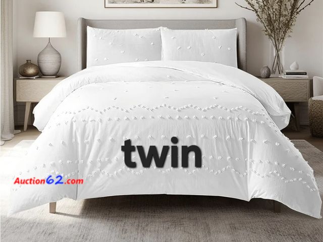 Lot 44-6564k - Style Quarters Twin Size Duvet Cover 2-Pieces White100% Cotton Tufted Pom Pom Bedding Set for All Season with 1 Duvet Cover and 1 Pillow Sha...