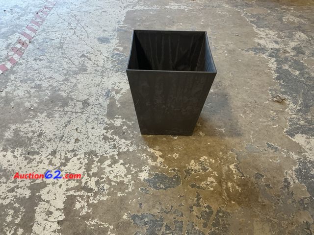 Lot 44-1178p - Square Composite Indoor Outdoor Planter Pot Charcoal Gray - Threshold E-Commerce Return, A basic inspection has been given to this item. Sol...