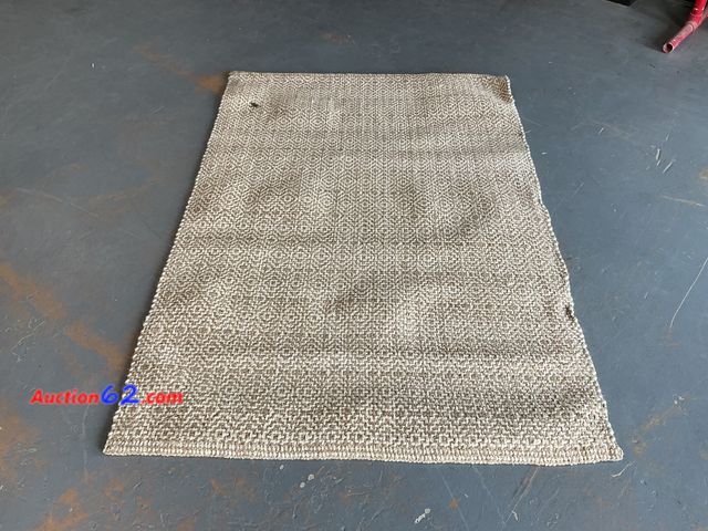 Lot 44-857 - Threshold Area Rug 4x6 Natural Jute Wool Blend Geometric See All Photo's Not Tested E-Commerce Return, A basic inspection has been given to ...
