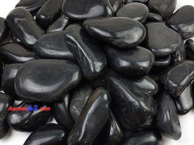 Lot 44-270M - YISZM 40lbs Large River Rocks for Landscaping, 3-4" Black Pebbles See All Photo's Appears New, A basic inspection has been given to this ite...