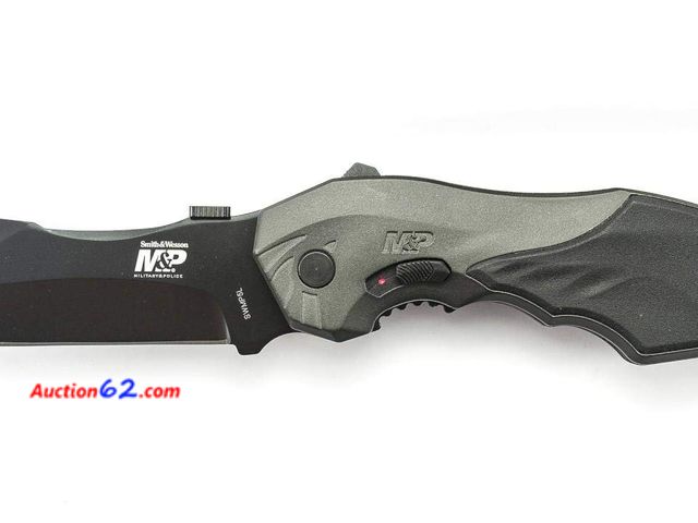 Lot 44-1532p - Smith &amp; Wesson M&amp;P SWMP5L 8.5in High Carbon S.S. Assisted Opening Knife with 3.5in Clip Point Blade and Aluminum Handle for Outdoor,...