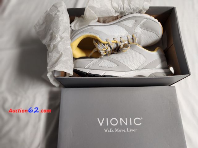 Lot 44-2332b - 1 New pair Size 7 wide Vionic tennis shoes. New in box. Retails for $71.50 Amazon.  See photos 1. Appears New, A basic inspection has been g...