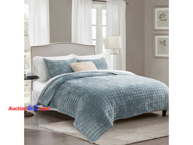 Lot 44-5522t - RECYCO Luxury Velvet Quilt Set Full Queen Size Bedding Sets, Ultra Soft Velvet Comforter Set, Lightweight Channel Box Stitch Oversized Bedsp...