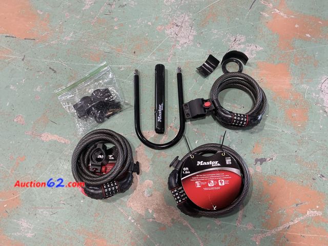 Lot 44-575p - Mix lot of Bike locks- Unknown if Open- Not Tested E-Commerce Return, A basic inspection has been given to this item. Sold AS-IS. See All Ph...