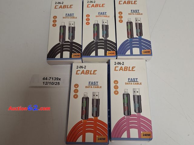 Lot 44-7139x - Lot of (5) 2-in-2 cable, fast data cable 240W  Appears New, A basic inspection has been given to this item. Sold AS-IS.