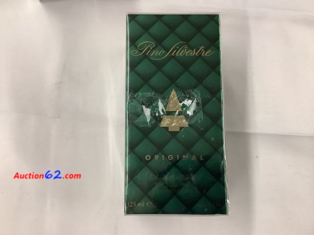Lot 44-7509p - Pino silvestre eau de toilette natural spray 4.2 fl oz. New. See All Photo's, Not Tested, Never opened, Factory Sealed.