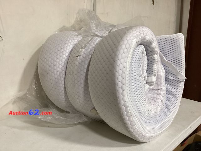 Lot 44-149b - Mattress Topper- No Other Information  2. E-Commerce Return, A basic inspection has been given to this item. Sold AS-IS.