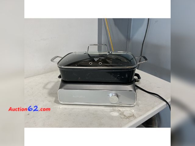 Lot 44-848i - AUTUTCLU 10-Quart Slow Cooker See All Photo's E-Commerce Return, A basic inspection has been given to this item. Sold AS-IS. Powers on, not ...