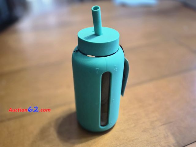 Lot 44-3003q - NEW - Green - Bink 27oz Day Water Bottle Straw Cap Latte - Day Bottle + Straw Cap - Glass Bottle - New with Tags - See Pictures Appears New,...