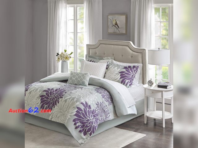Lot 44-635m - $119.99 Retail price - Madison Park Essentials Cal King Comforter Set Bed in a Bag Purple 9PC Not Tested See All Photo's Appears New, A basi...