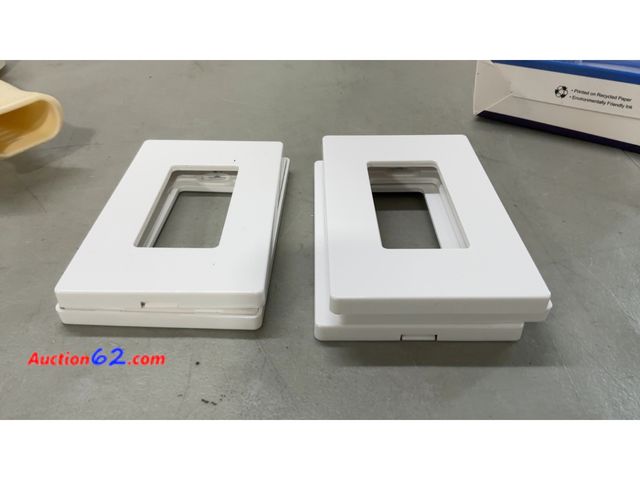 Lot 44-1907a - ENERLITES Screwless Decorator Wall Plate Child Safe Outlet Covers, Size 1-Gang 4.68" H x 2.93" L, Unbreakable Polycarbonate Thermoplastic, S...